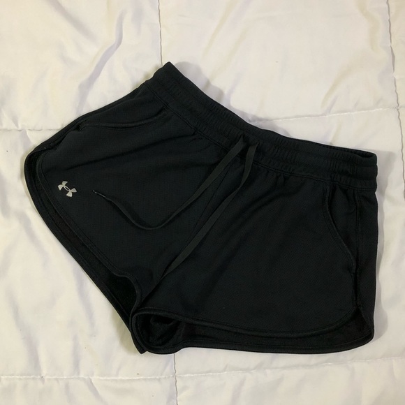 Under Armour Pants - Black running shorts